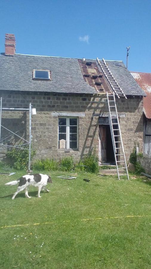 Le Domaine Villa Saint-Symphorien-des-Monts Kültér fotó